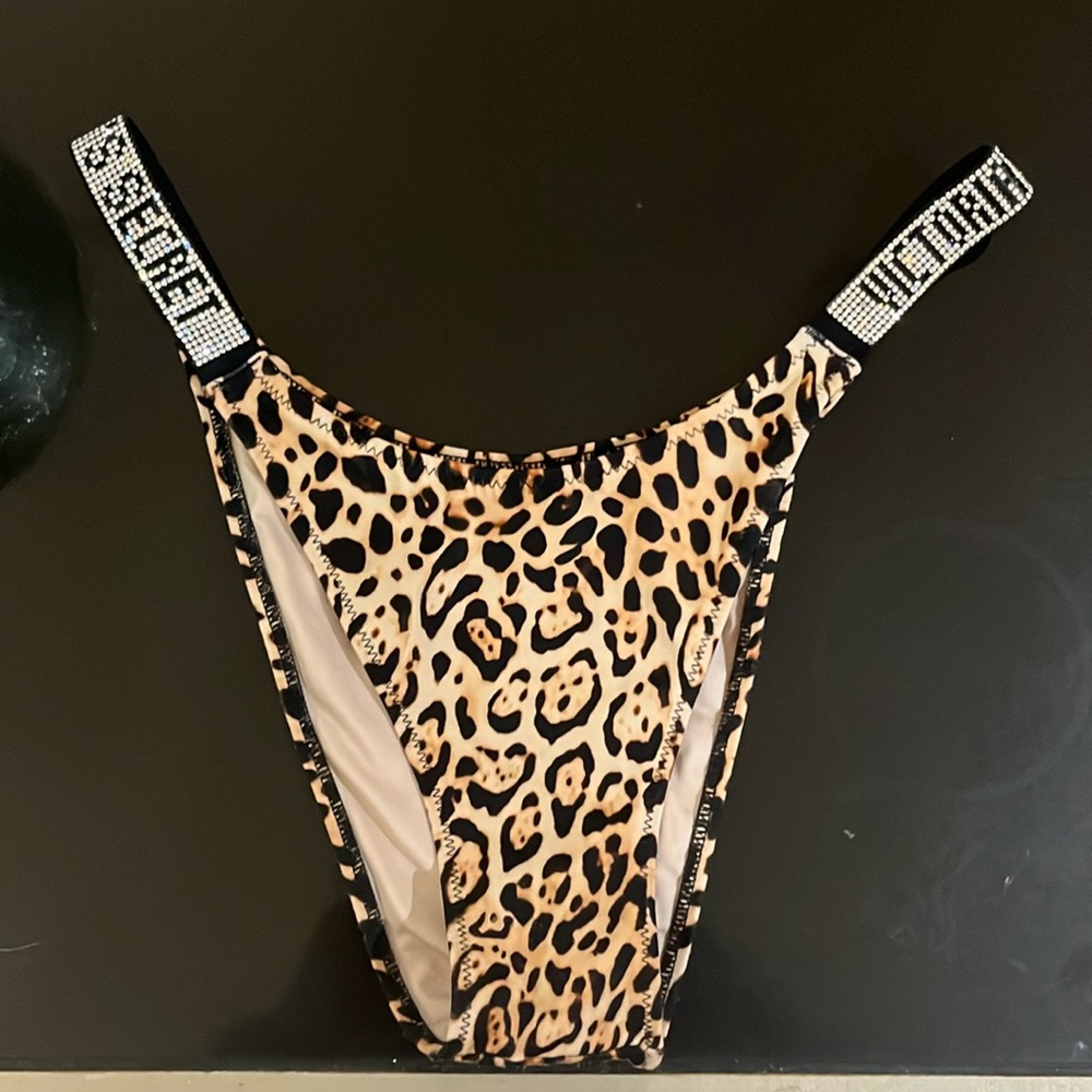 Victoria’s secret bathing suit bottoms